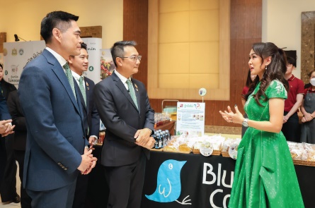 งานพิธีมอบโล่องค์ส่งเสริมลด-เลิกการใช้พลาสติก (วันสิ่งแวดล้อม)